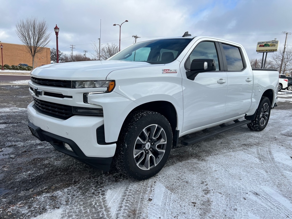 2021 Chevrolet Silverado RST photo 4