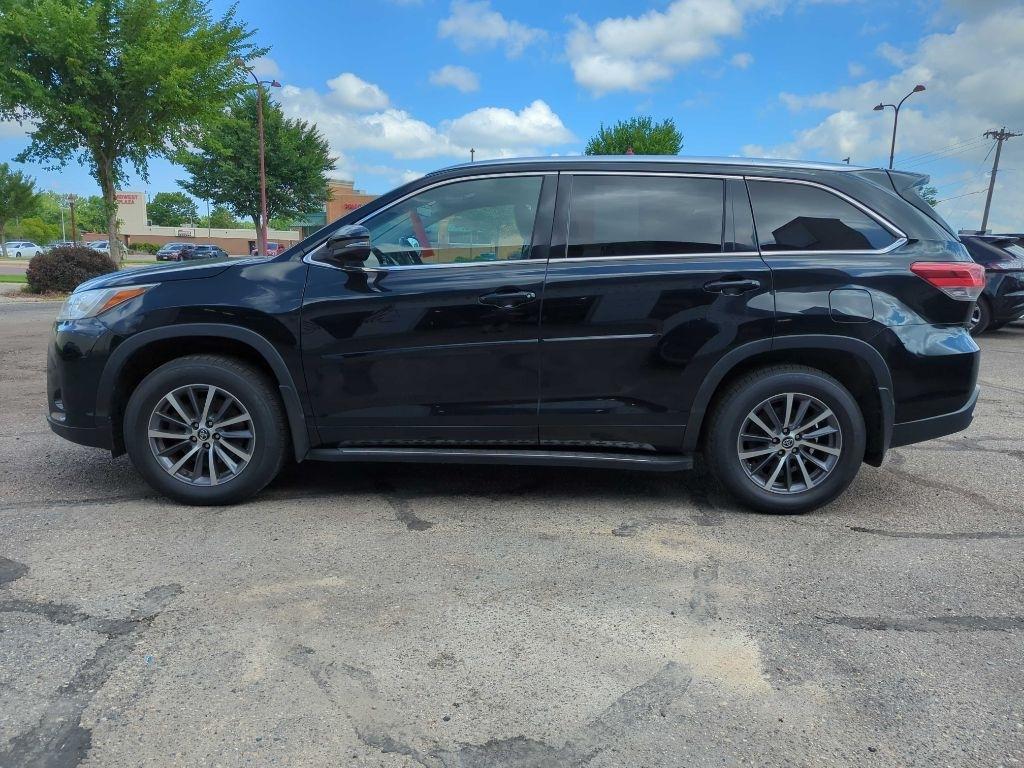 Toyota Highlander XLE V6 AWD (Natl) 2017