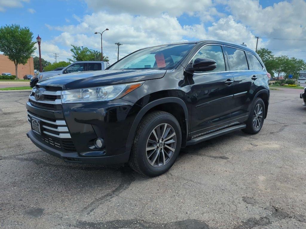 Toyota Highlander XLE V6 AWD (Natl) 2017