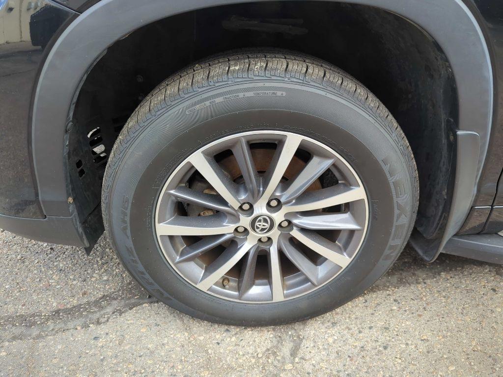 Toyota Highlander XLE V6 AWD (Natl) 2017