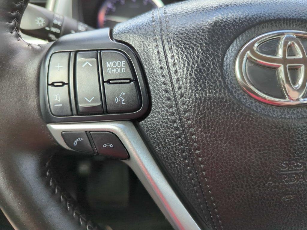 Toyota Highlander XLE V6 AWD (Natl) 2017