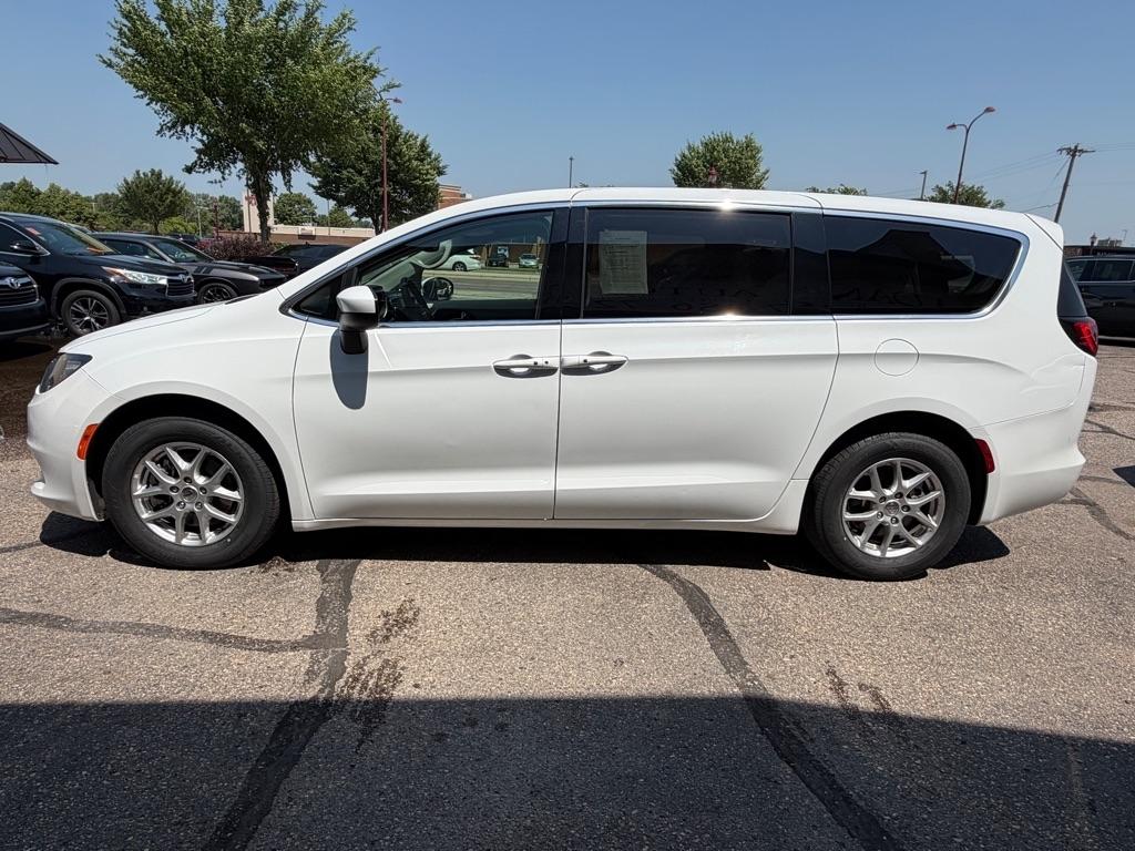 Chrysler Voyager LX FWD 2023
