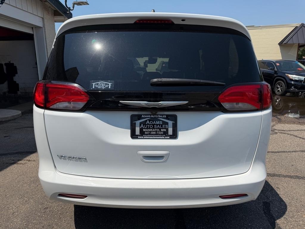 Chrysler Voyager LX FWD 2023