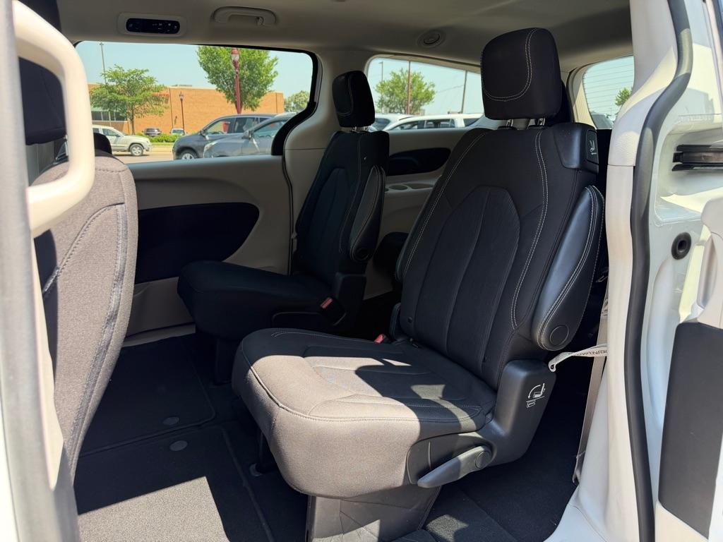 Chrysler Voyager LX FWD 2023