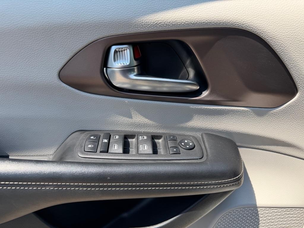 Chrysler Voyager LX FWD 2023