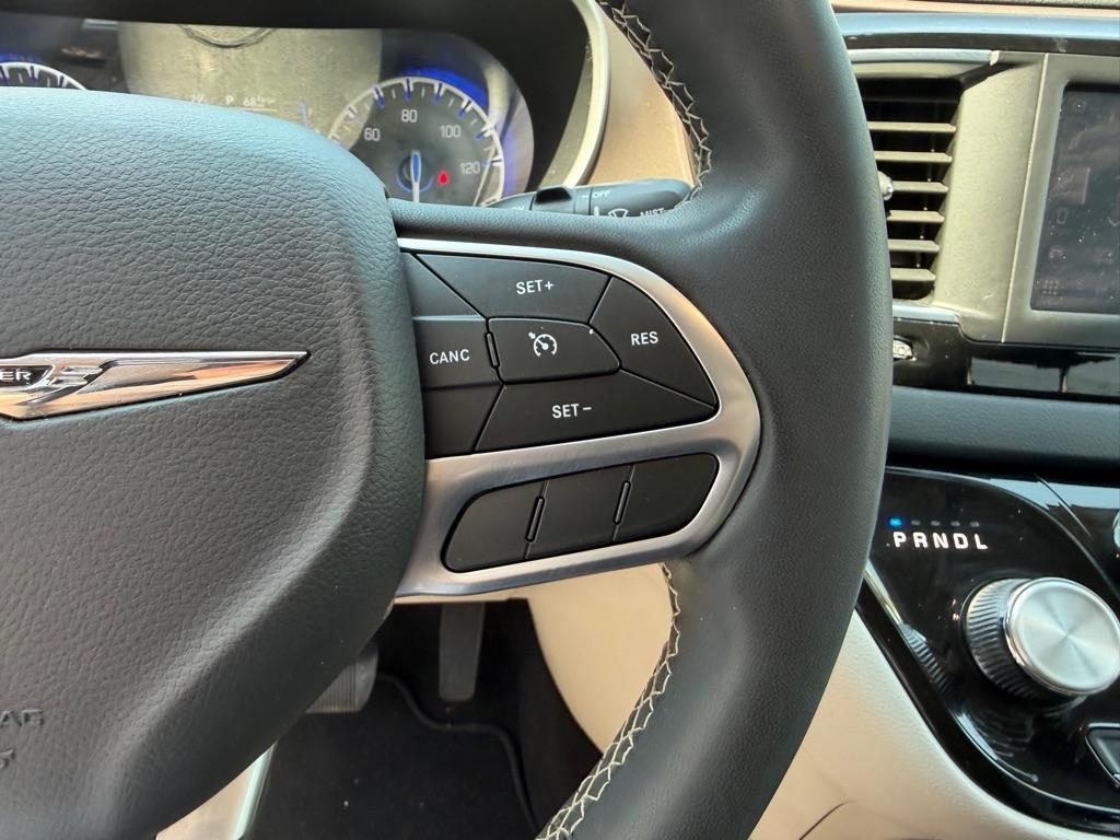 Chrysler Voyager LX FWD 2023