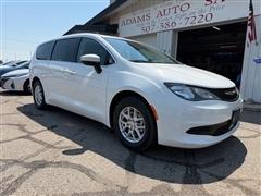 2023 Chrysler Voyager 