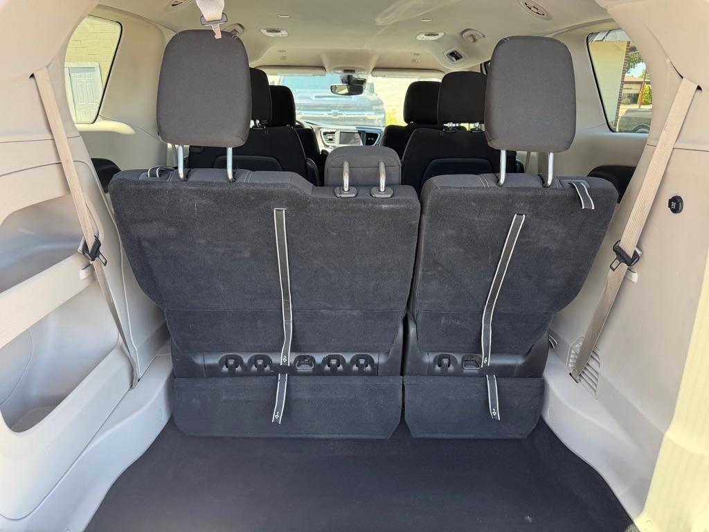 Chrysler Voyager LX FWD 2023