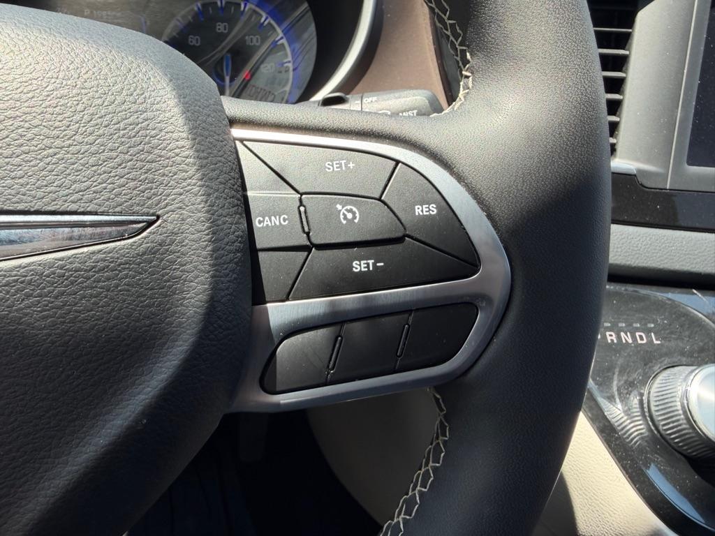 Chrysler Voyager LX FWD 2023