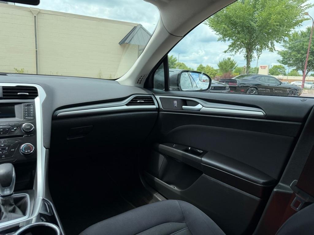 Ford Fusion 4dr Sdn SE FWD 2015