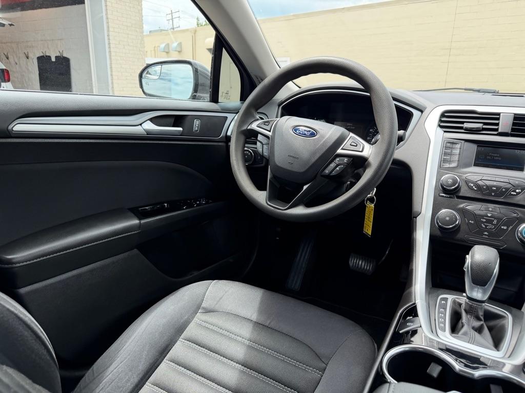 Ford Fusion 4dr Sdn SE FWD 2015