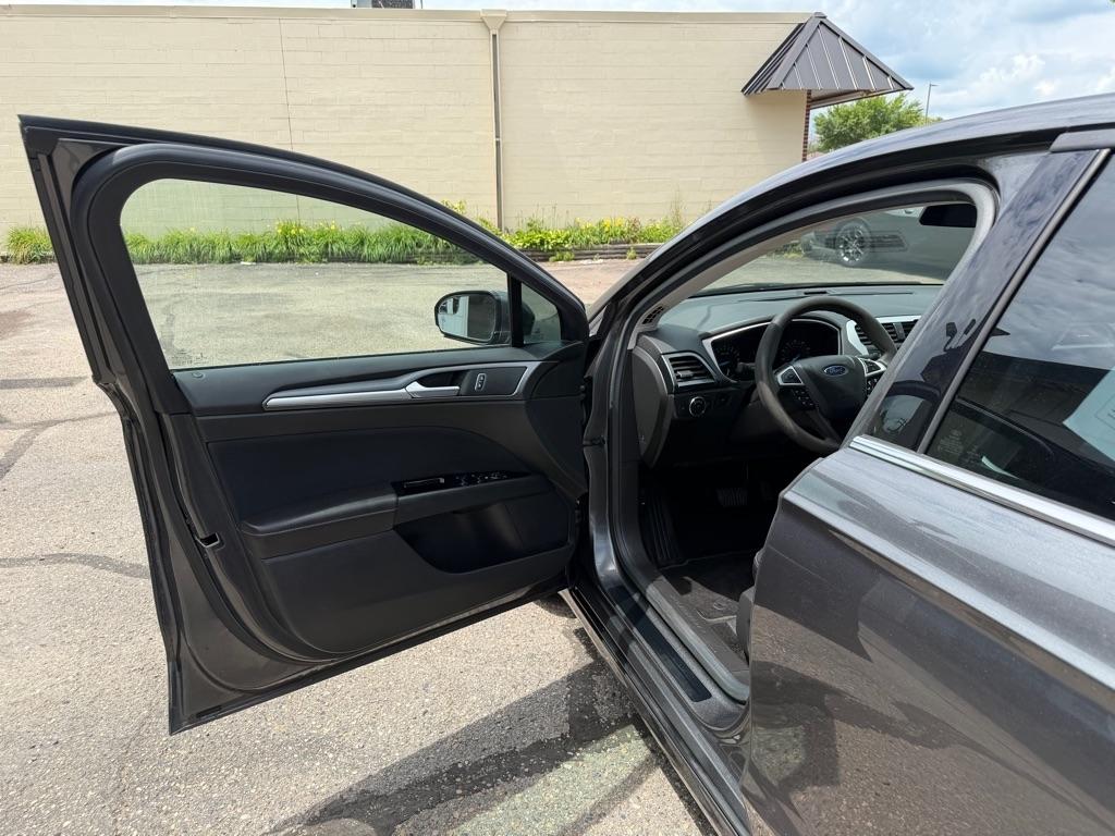 Ford Fusion 4dr Sdn SE FWD 2015