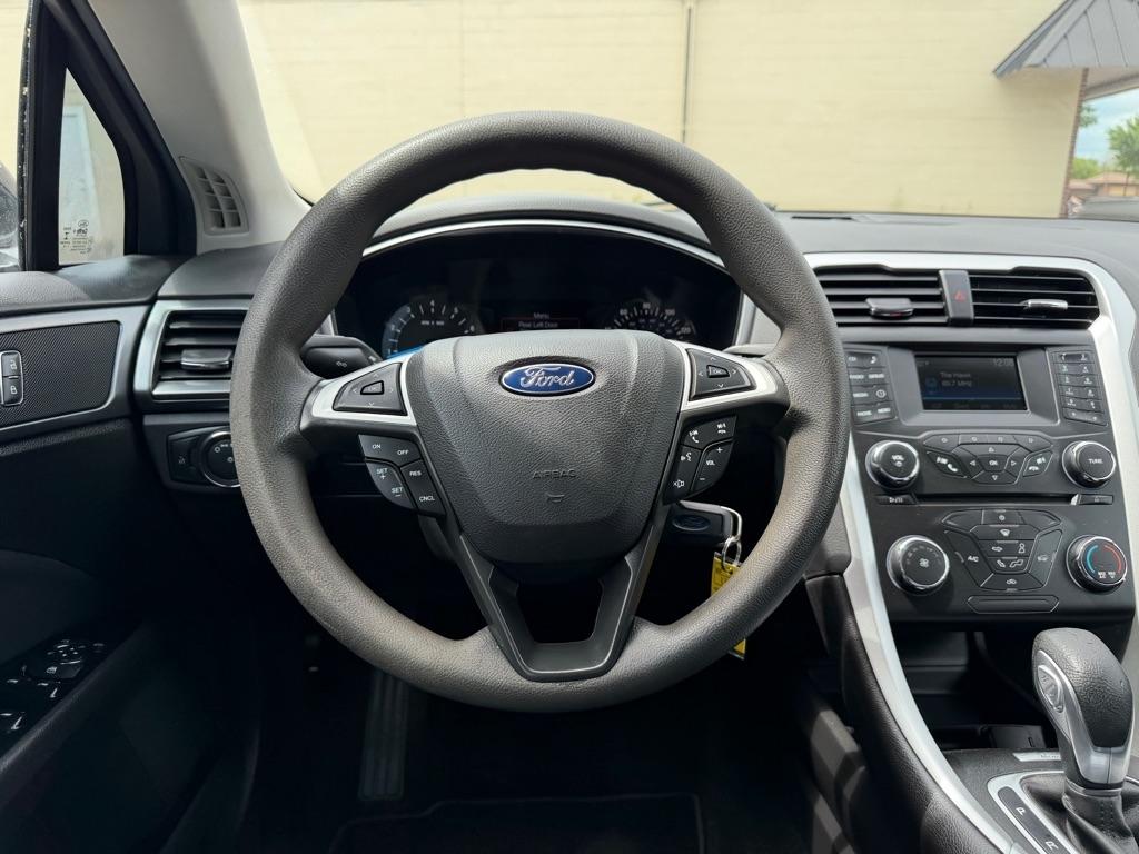 Ford Fusion 4dr Sdn SE FWD 2015
