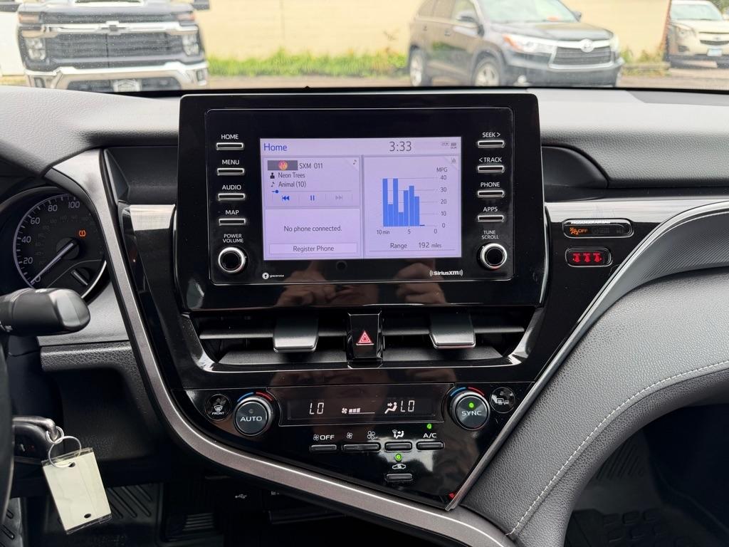 Toyota Camry Hybrid SE Nightshade CVT (Natl) 2023