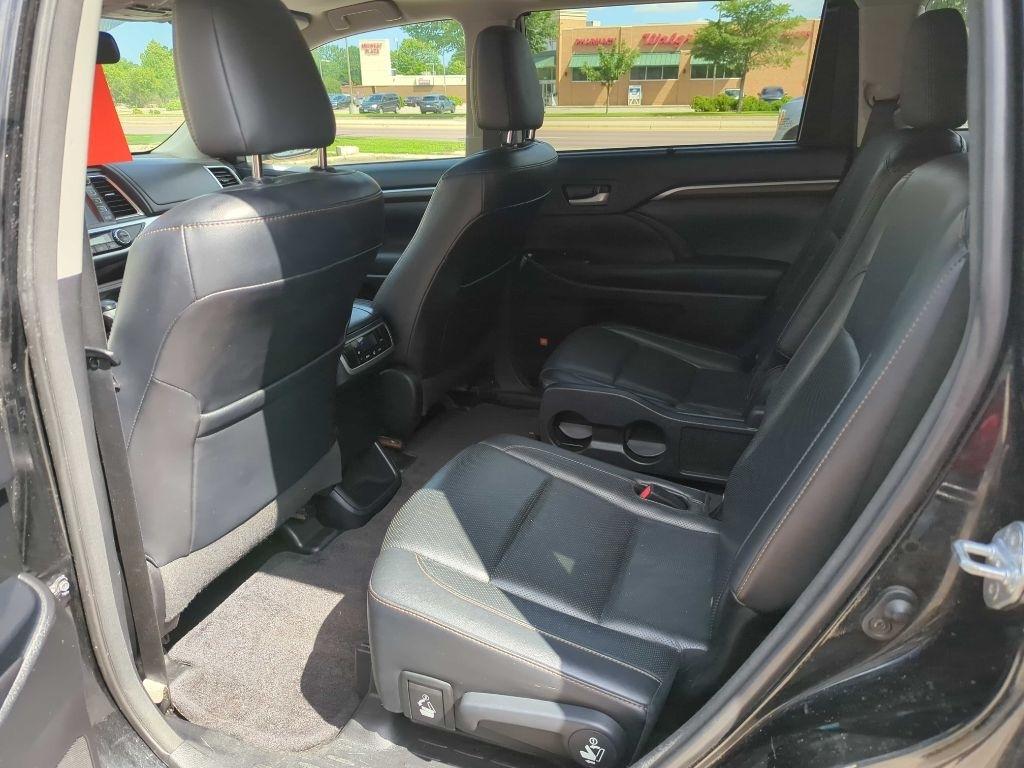Toyota Highlander AWD 4dr V6 Limited (Natl) 2016