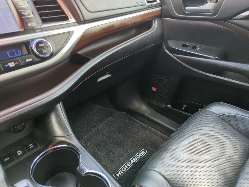 Toyota Highlander AWD 4dr V6 Limited (Natl) 2016