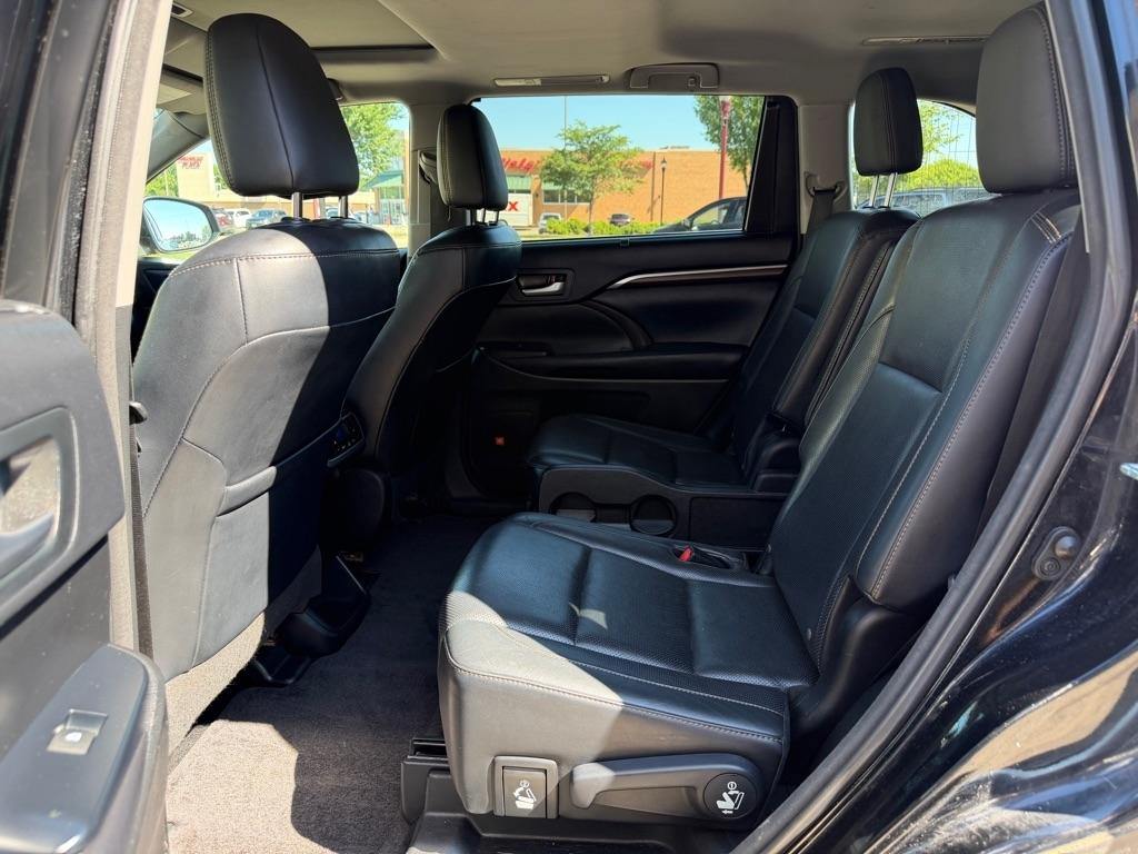 Toyota Highlander AWD 4dr V6 Limited (Natl) 2016