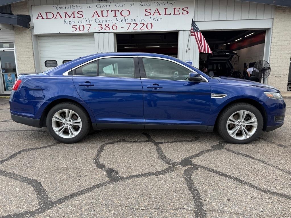 Ford Taurus 4dr Sdn SEL FWD 2015