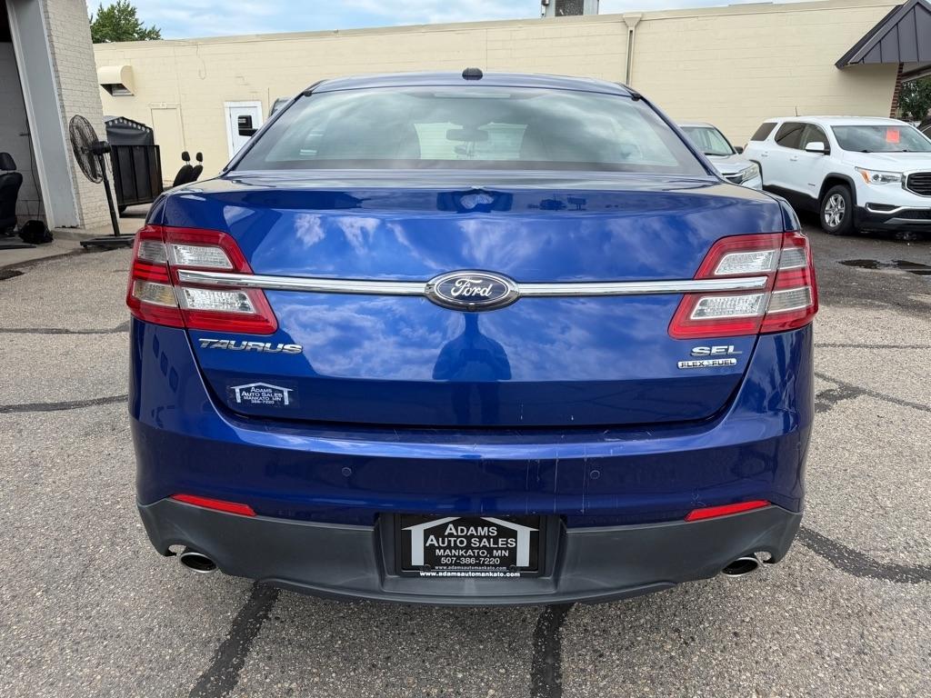 Ford Taurus 4dr Sdn SEL FWD 2015