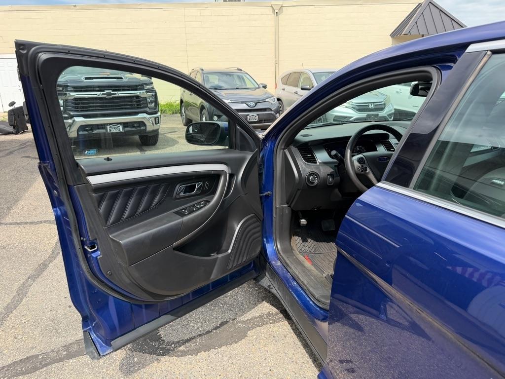 Ford Taurus 4dr Sdn SEL FWD 2015