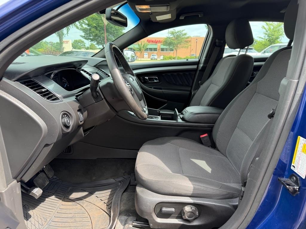 Ford Taurus 4dr Sdn SEL FWD 2015