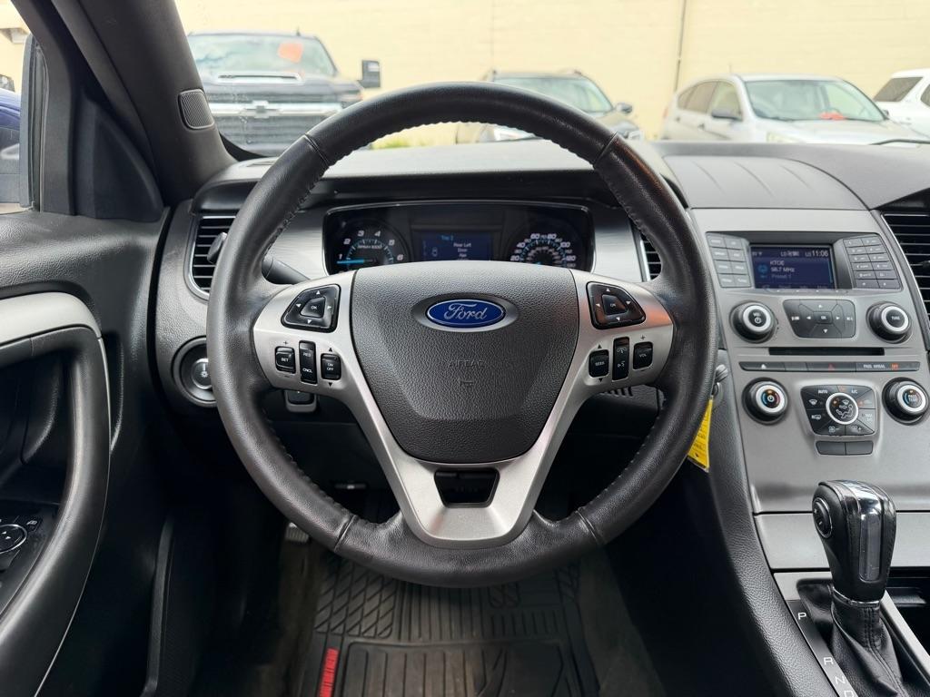 Ford Taurus 4dr Sdn SEL FWD 2015