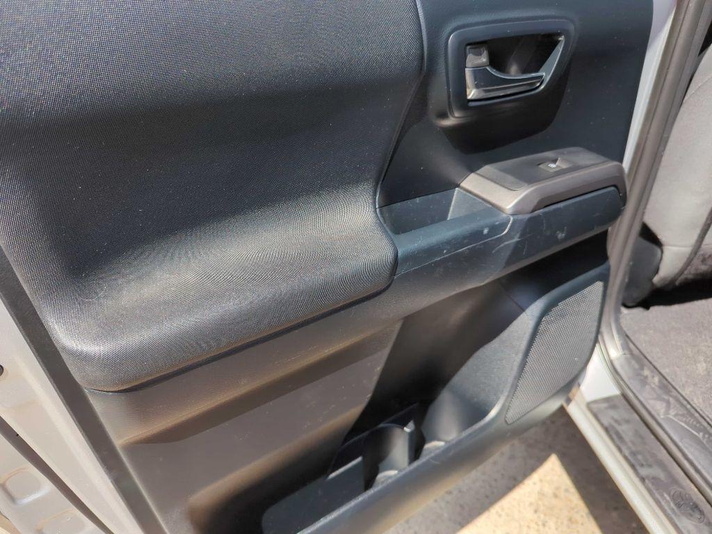 Toyota Tacoma 4WD Double Cab LB V6 AT TRD Off Road (Natl) 2016