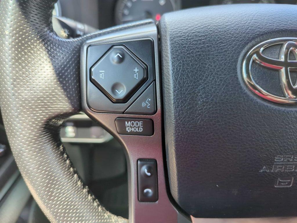Toyota Tacoma 4WD Double Cab LB V6 AT TRD Off Road (Natl) 2016