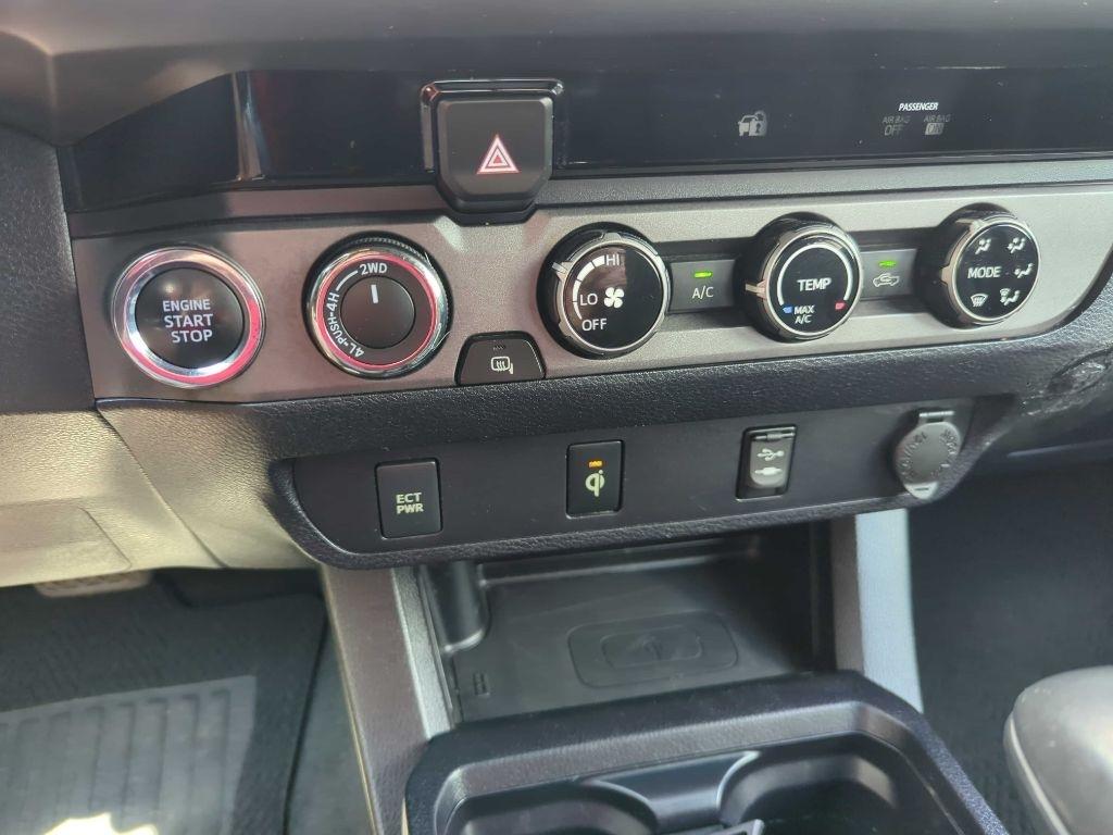Toyota Tacoma 4WD Double Cab LB V6 AT TRD Off Road (Natl) 2016