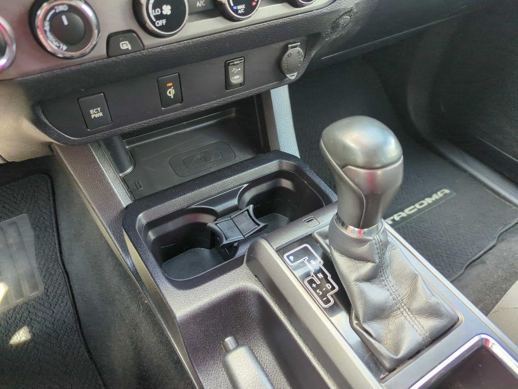 Toyota Tacoma 4WD Double Cab LB V6 AT TRD Off Road (Natl) 2016