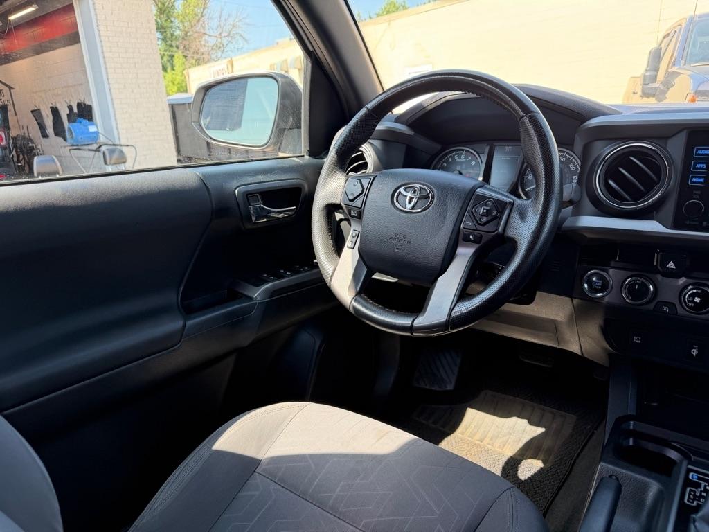 Toyota Tacoma 4WD Double Cab LB V6 AT TRD Off Road (Natl) 2016