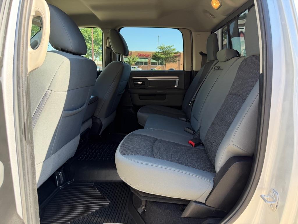 RAM 1500 Classic SLT 4x4 Crew Cab 6'4" Box 2019