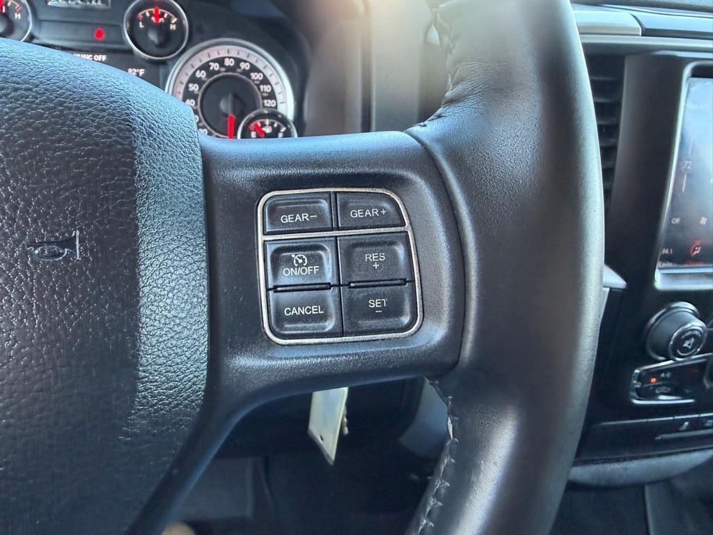 RAM 1500 Classic SLT 4x4 Crew Cab 6'4" Box 2019