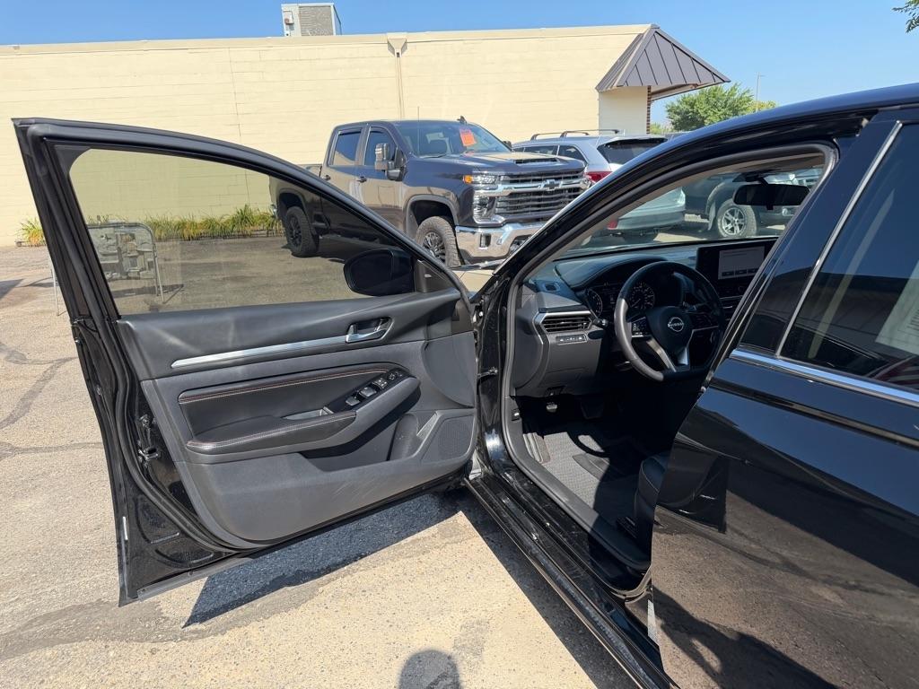 Nissan Altima 2.5 SR Sedan 2023