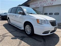 2015 Chrysler Town & Country 