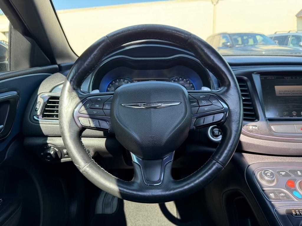Chrysler 200 4dr Sdn S AWD 2016