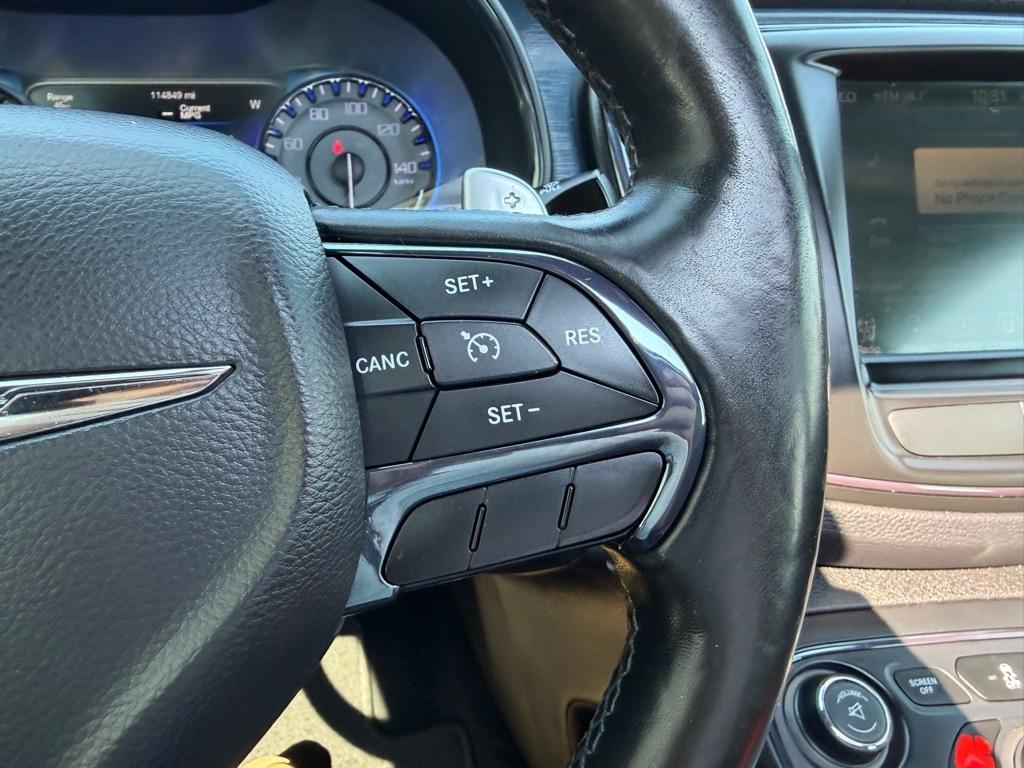 Chrysler 200 4dr Sdn S AWD 2016