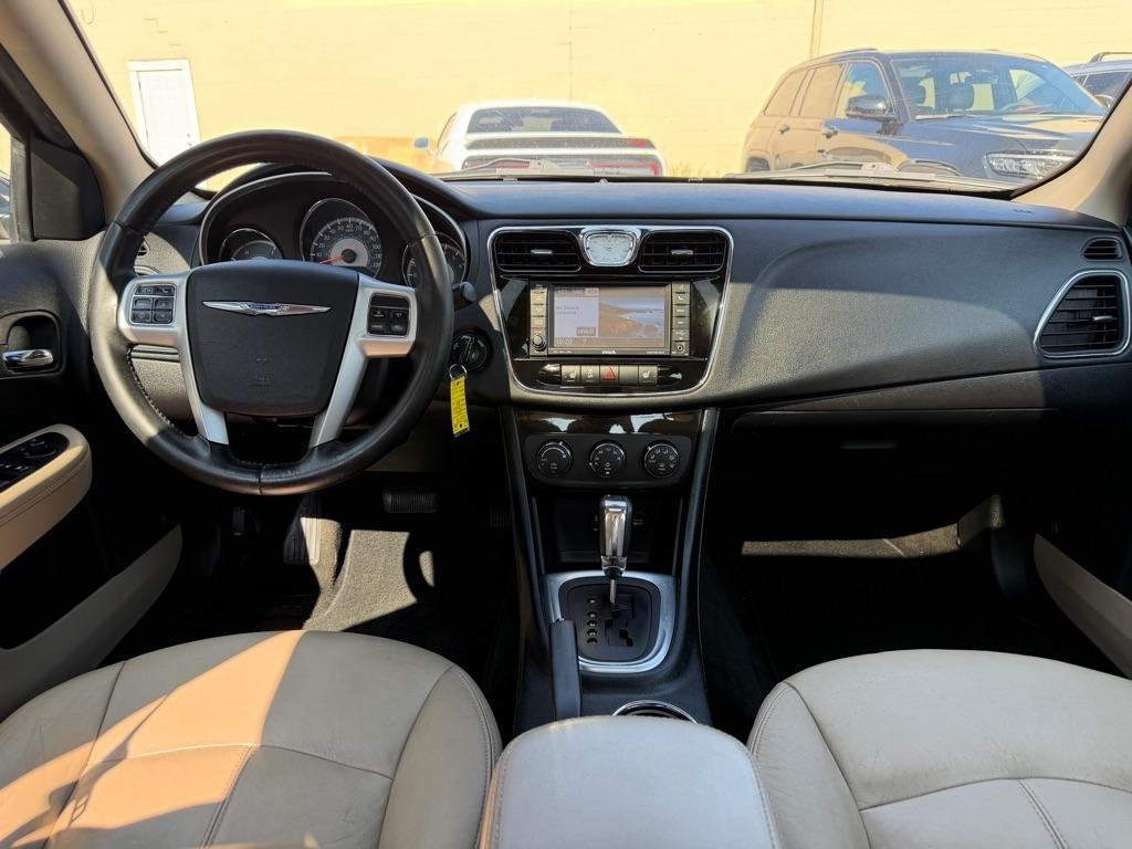 Chrysler 200 4dr Sdn Limited 2012