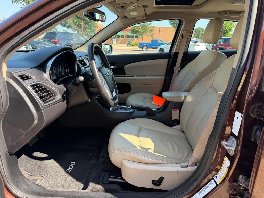 Chrysler 200 4dr Sdn Limited 2012