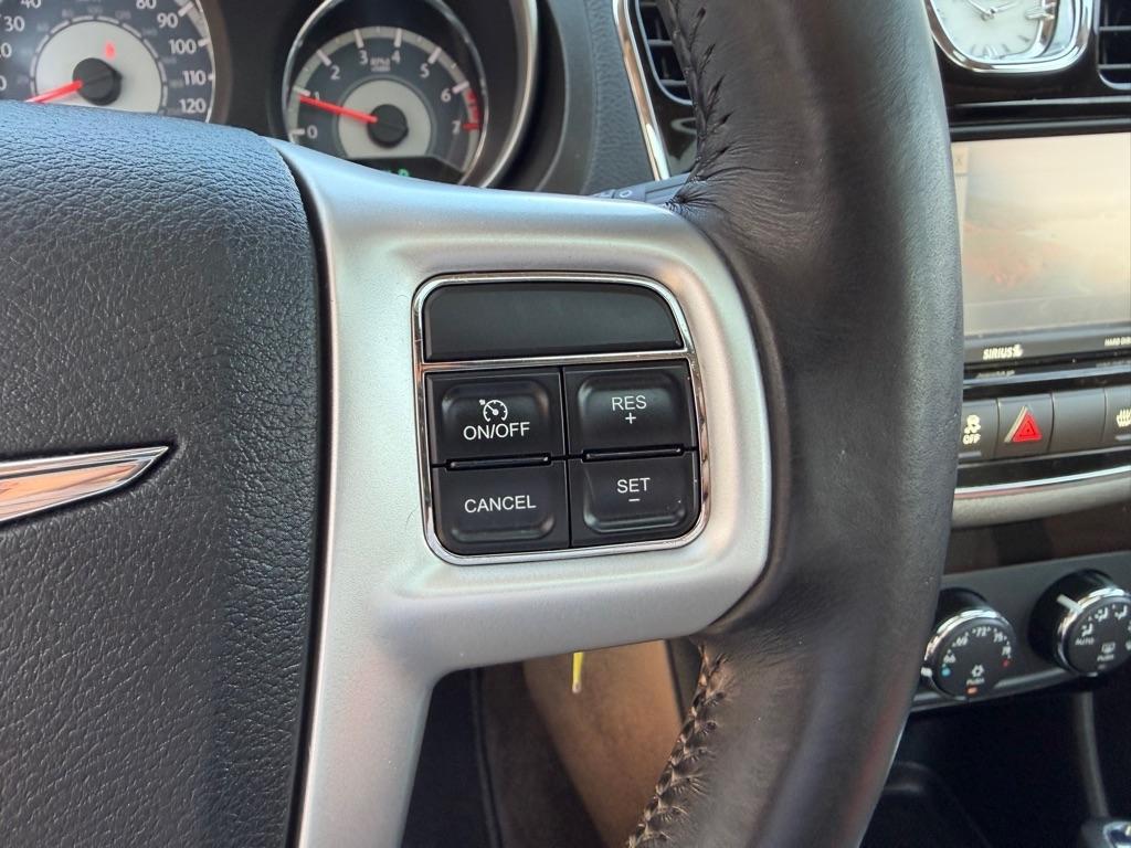 Chrysler 200 4dr Sdn Limited 2012