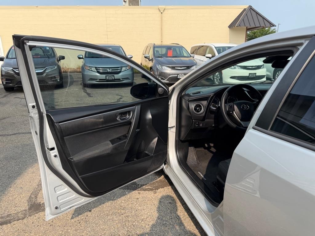 Toyota Corolla 50th Anniversary Special Edition CVT (Natl) 2017
