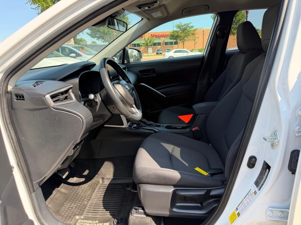 Toyota Corolla Cross LE 4WD (Natl) 2022