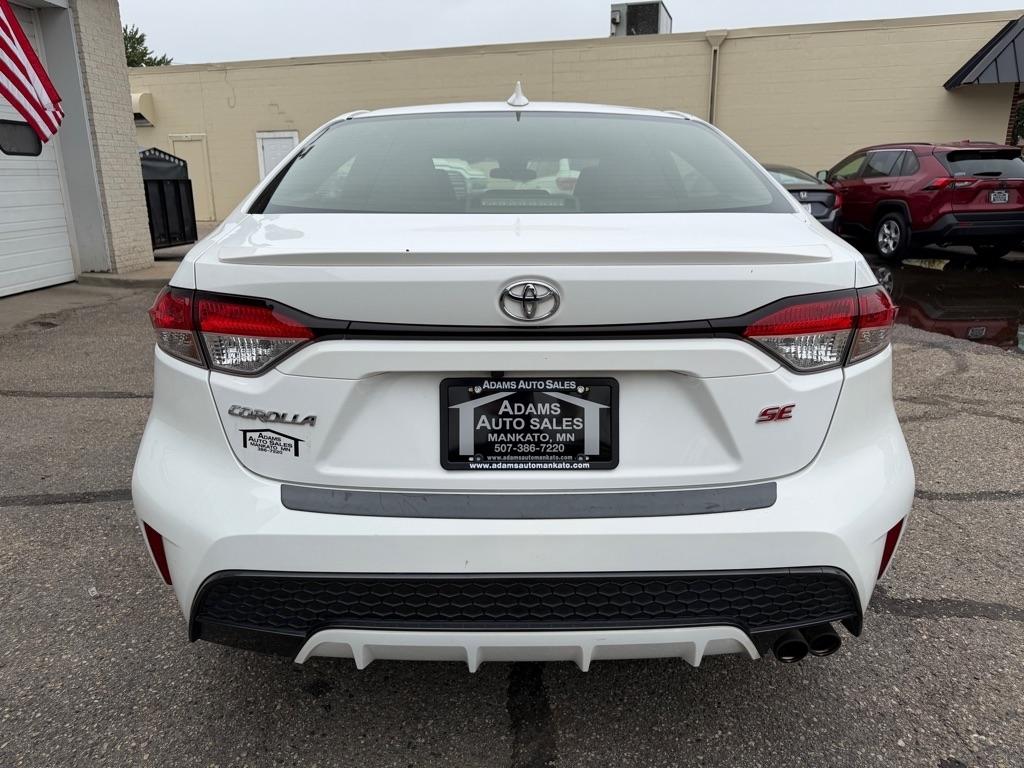 Toyota Corolla SE Nightshade CVT (Natl) 2022