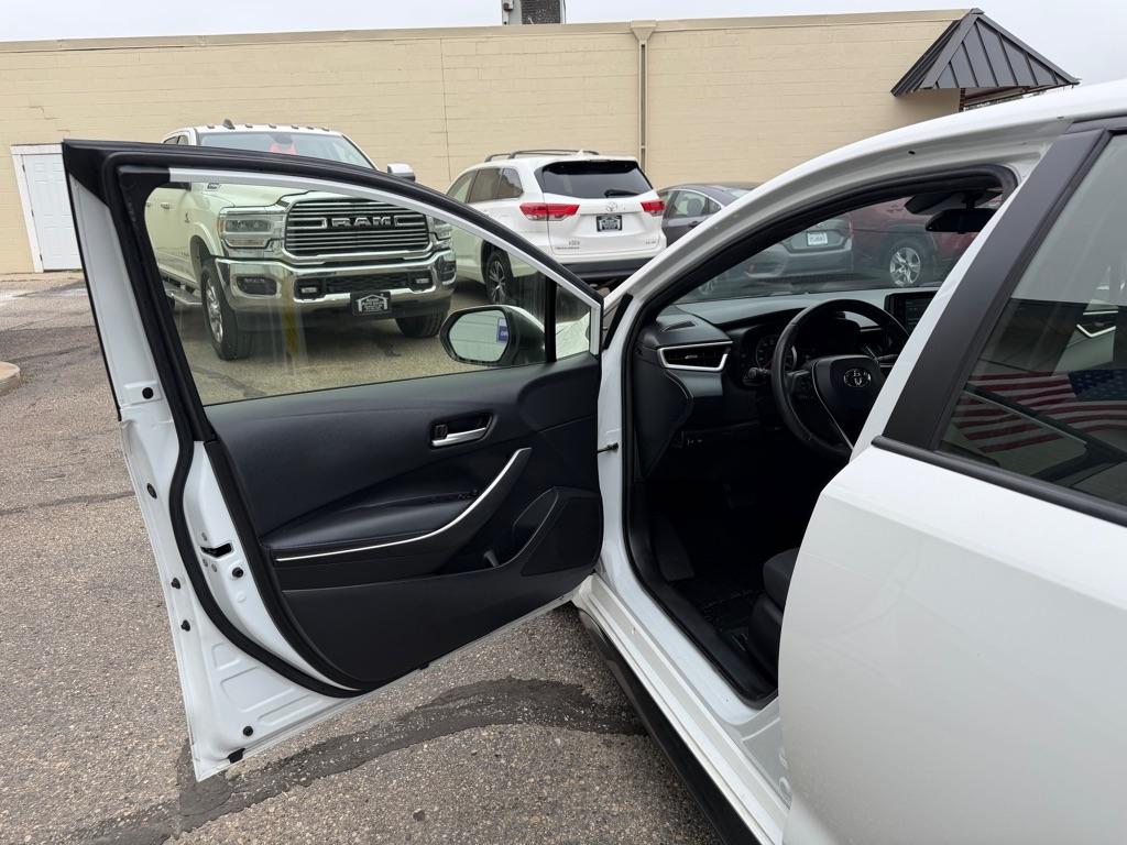 Toyota Corolla SE Nightshade CVT (Natl) 2022