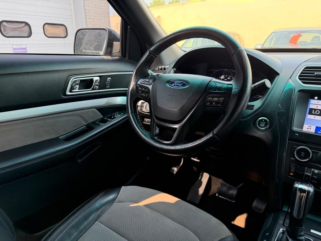 Ford Explorer XLT 4WD 2017