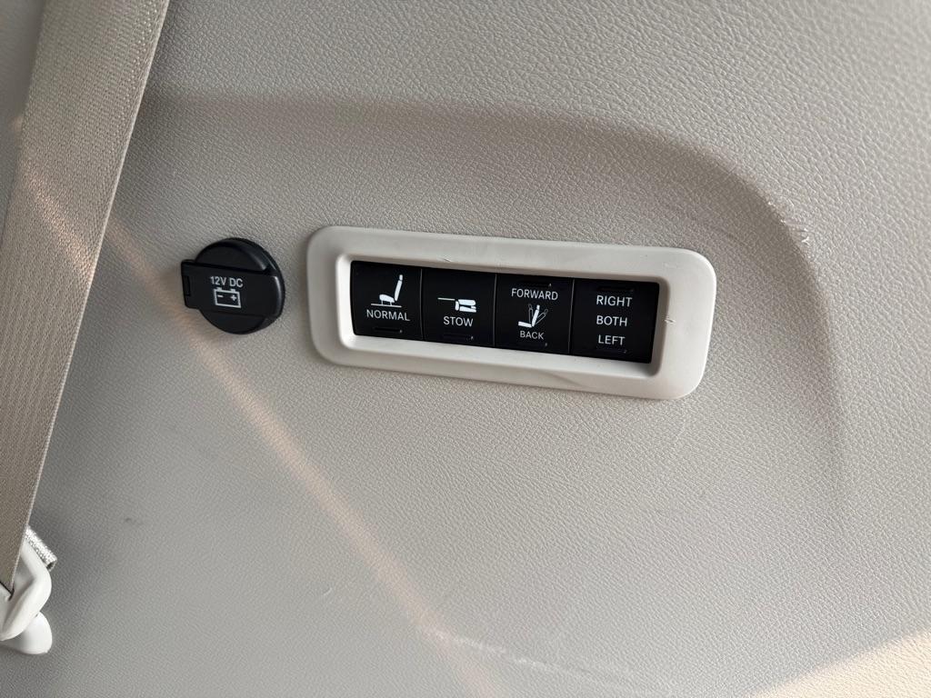 Chrysler Pacifica Limited FWD 2018