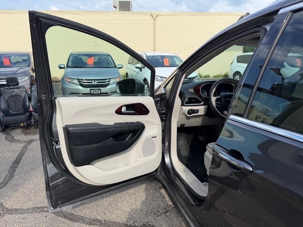 Chrysler Pacifica Limited FWD 2018