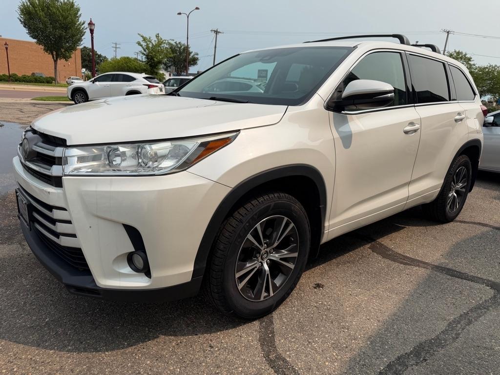 Toyota Highlander LE V6 AWD (Natl) 2018