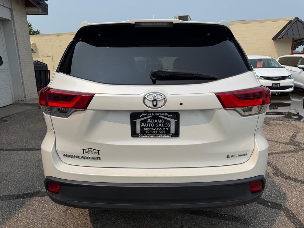 Toyota Highlander LE V6 AWD (Natl) 2018