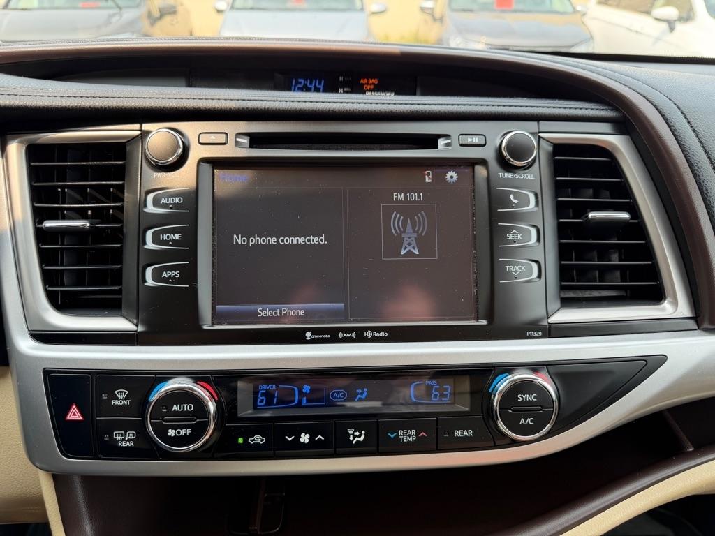 Toyota Highlander LE V6 AWD (Natl) 2018